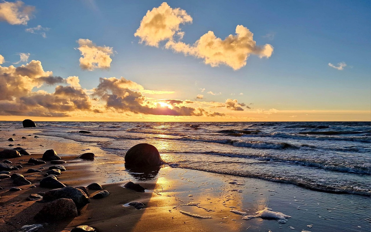 beach, nature, latvia, sea, clouds, sunset, rocks, horizon, waves, baltic